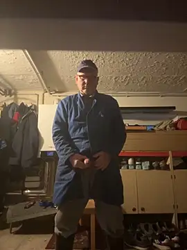 oldgayman online show from December 3, 2025, 6:43 am