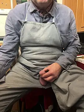 oldgayman online show from December 17, 2025, 6:58 pm