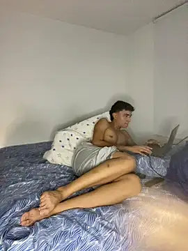 Snapshot of Ryan_levy_xxl chatting on August 8, 2026, 4:25 am Ryan levy xxl online show from August 8, 2026, 4:25 am