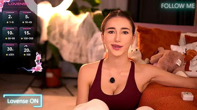 EmilyRaymont online show from October 30, 2025, 4:36 am