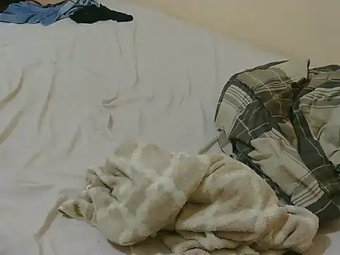 pretty dimplegirl online show from June 19, 2026, 5:39 pm