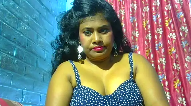 sexy roma online show from December 1, 2024, 6:19 pm