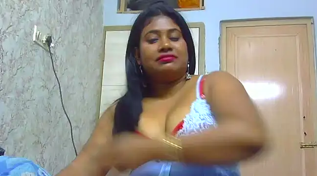 sexy roma online show from January 24, 2025, 8:32 pm