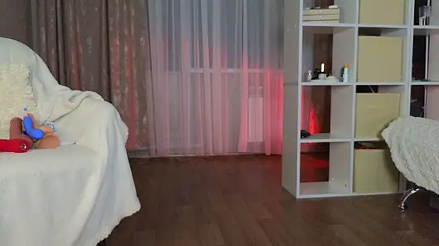 Katy perry  online show from February 10, 2025, 2:41 am