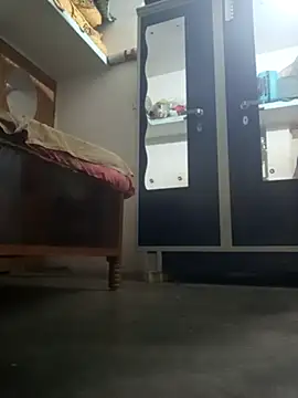 wildboy simon online show from December 16, 2024, 3:32 pm