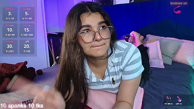 Snapshot of Tifanny_grey chatting on September 13, 2025, 12:16 pm Tifanny grey online show from September 13, 2025, 12:16 pm