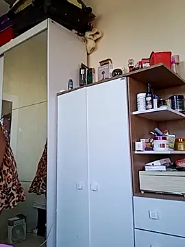 Snapshot of Indiazinhax chatting on September 15, 2025, 10:26 am Indiazinhax online show from September 15, 2025, 10:26 am