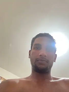 Snapshot of Indiazinhax chatting on February 9, 2026, 9:41 pm Indiazinhax online show from February 9, 2026, 9:41 pm