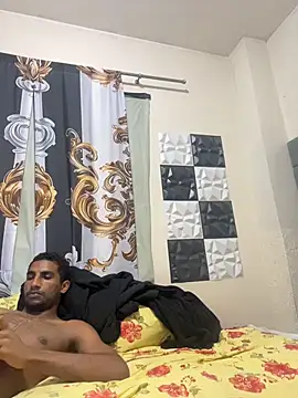 Snapshot of Indiazinhax chatting on February 15, 2026, 1:02 am Indiazinhax online show from February 15, 2026, 1:02 am