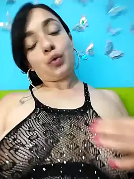 Snapshot of evelyn_prince1 chatting on September 13, 2025, 1:33 pm evelyn prince1 online show from September 13, 2025, 1:33 pm