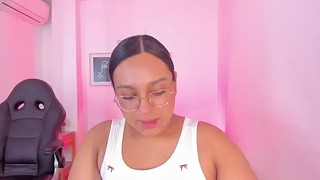 ellamontoya online show from December 14, 2025, 1:05 pm