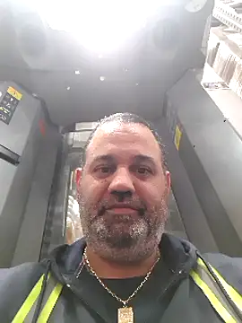 your man85 online show from December 24, 2024, 11:17 am