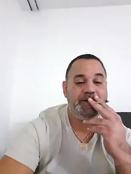 your man85 online show from February 22, 2025, 9:15 pm