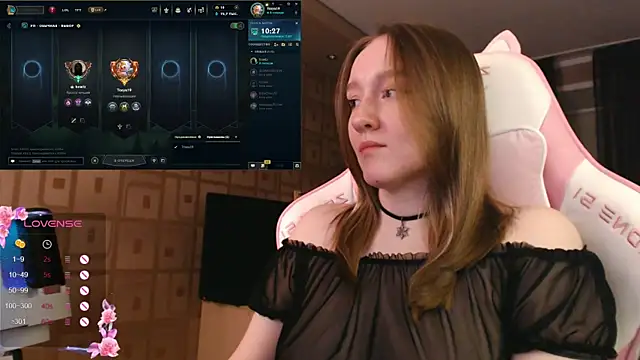 Snapshot of MoonlishSiren chatting on October 23, 2025, 8:18 pm MoonlishSiren online show from October 23, 2025, 8:18 pm