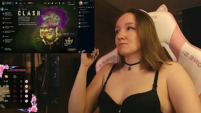 Snapshot of MoonlishSiren chatting on December 14, 2025, 6:12 pm MoonlishSiren online show from December 14, 2025, 6:12 pm