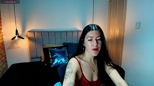 LiaCooper  online show from July 15, 2026, 12:32 pm