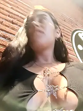 Freyja300 online show from December 22, 2024, 9:20 pm