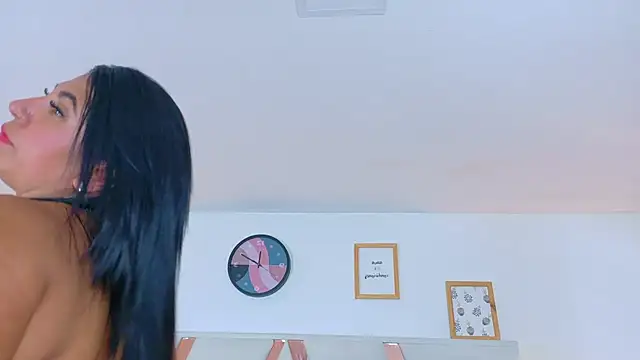 Snapshot of KendalMilleer chatting on February 4, 2025, 10:00 am KendalMilleer online show from February 4, 2025, 10:00 am