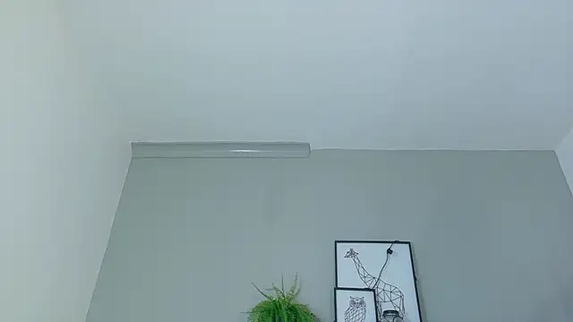 Snapshot of KendalMilleer chatting on September 23, 2025, 10:07 am KendalMilleer online show from September 23, 2025, 10:07 am