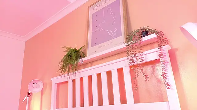 Snapshot of KendalMilleer chatting on October 29, 2025, 10:17 am KendalMilleer online show from October 29, 2025, 10:17 am