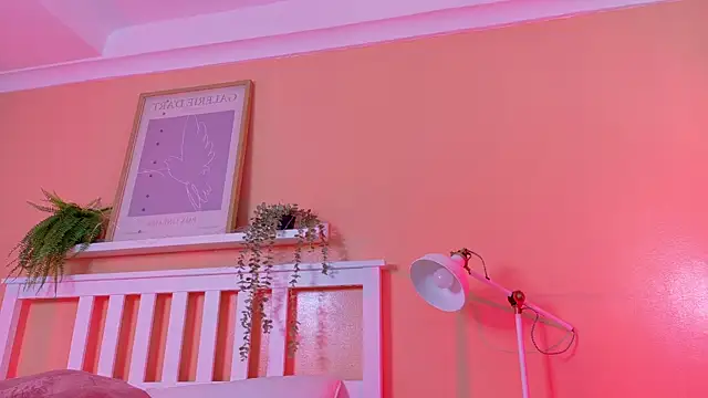 Snapshot of KendalMilleer chatting on December 5, 2025, 10:24 am KendalMilleer online show from December 5, 2025, 10:24 am