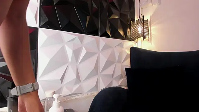 lia sofiia online show from December 22, 2024, 4:17 pm