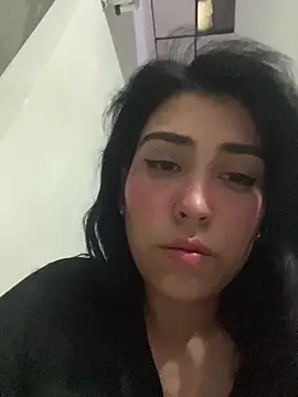 emma  cute   online show from October 26, 2025, 11:27 am