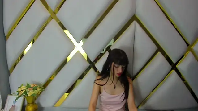 Aurora 18 online show from December 19, 2024, 5:40 pm