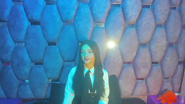 Aurora 18 online show from September 30, 2025, 2:00 pm