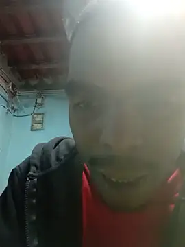 Snapshot of blackman933z chatting on May 26, 2026, 9:44 pm blackman933z online show from May 26, 2026, 9:44 pm