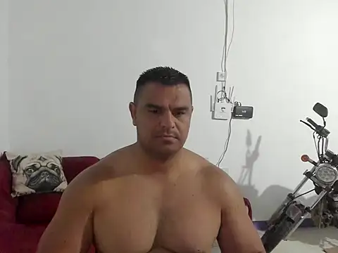 Snapshot of ApholoVV chatting on February 5, 2026, 10:31 am ApholoVV online show from February 5, 2026, 10:31 am