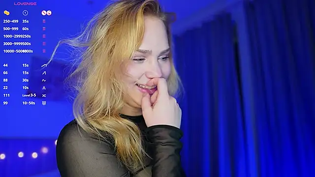 Snapshot of Sexydoll112 chatting on February 9, 2025, 9:47 am Sexydoll112 online show from February 9, 2025, 9:47 am