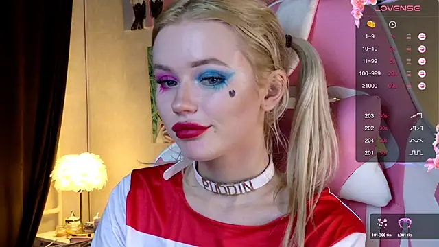 LexieLoree online show from December 11, 2024, 6:36 am