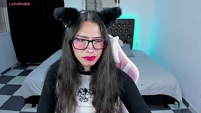 paula kawaiifu  online show from February 9, 2025, 5:33 pm