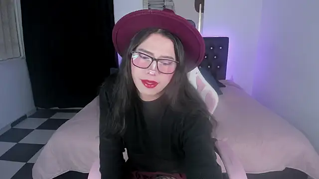 paula kawaiifu  online show from March 17, 2025, 2:01 pm