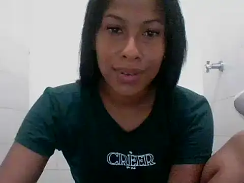 Snapshot of Kitra_New chatting on December 27, 2024, 6:57 am Kitra New online show from December 27, 2024, 6:57 am