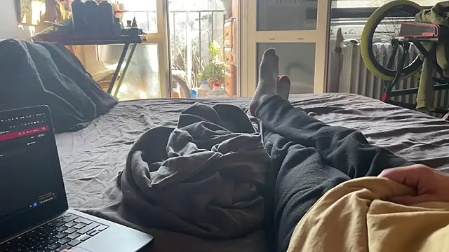 kameray12 online show from March 1, 2025, 8:45 am