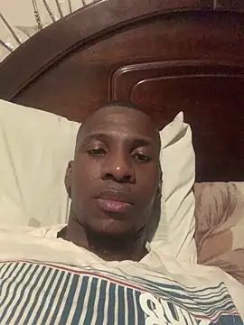 Snapshot of DManL chatting on December 19, 2025, 8:16 pm DManL online show from December 19, 2025, 8:16 pm