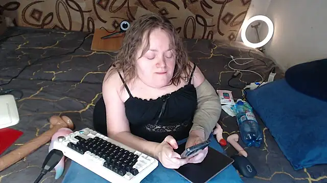 MiniNatalie online show from February 22, 2025, 5:57 pm