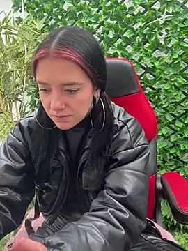 Isabella 21x online show from January 25, 2025, 3:30 pm