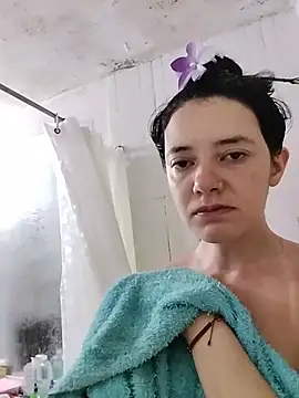 Isabella 21x online show from May 22, 2026, 11:49 am