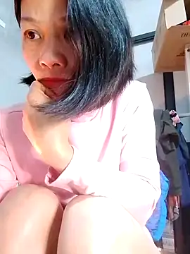 Snapshot of Aninyin22 chatting on January 13, 2025, 12:35 pm Aninyin22 online show from January 13, 2025, 12:35 pm