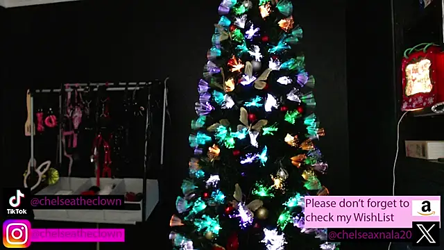 Snapshot of Eloise-brown chatting on November 29, 2025, 6:16 am Eloise-brown online show from November 29, 2025, 6:16 am