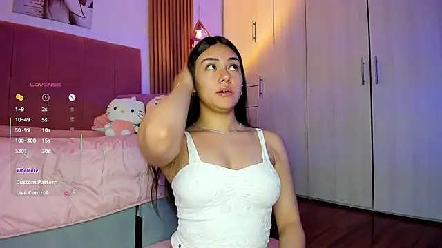 mia nevaeh online show from January 10, 2026, 8:32 pm