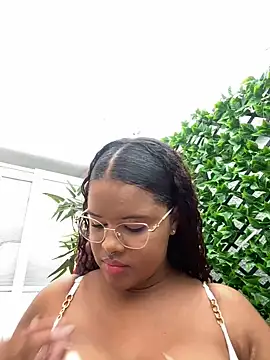 antonella 19x online show from December 4, 2024, 7:23 pm