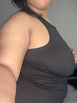 MissAriisback online show from September 11, 2025, 8:20 pm