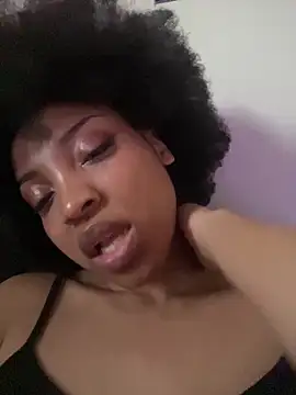 KimiAqua online show from March 5, 2025, 11:05 pm