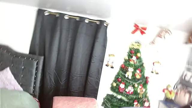 Snapshot of AnnaRosse1 chatting on December 30, 2024, 12:32 am AnnaRosse1 online show from December 30, 2024, 12:32 am