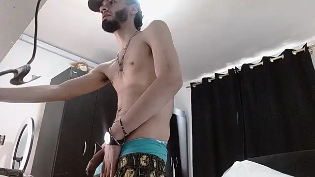 Snapshot of badanyboy chatting on November 29, 2025, 12:30 pm badanyboy online show from November 29, 2025, 12:30 pm