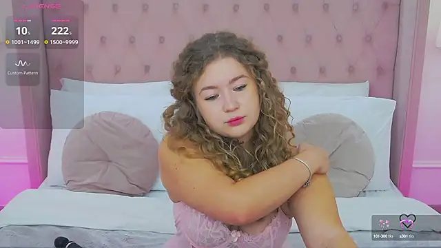 Snapshot of CassieRide chatting on October 5, 2025, 5:28 am CassieRide online show from October 5, 2025, 5:28 am